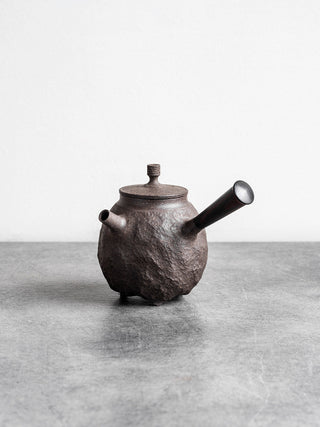 Shitou 石頭  kőagyag - fa kanna