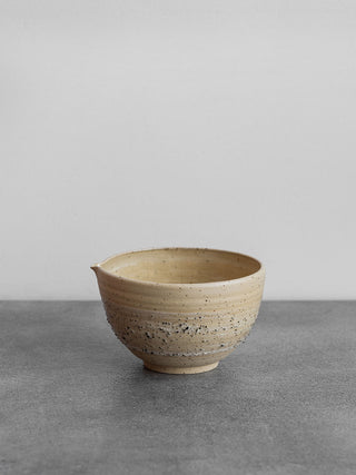 Pirites chawan, kiöntővel